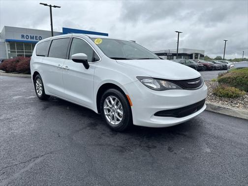 2023 Chrysler Voyager LX