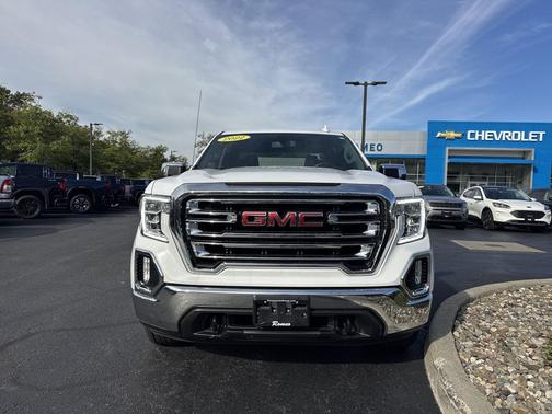 2022 GMC Sierra 1500 SLT