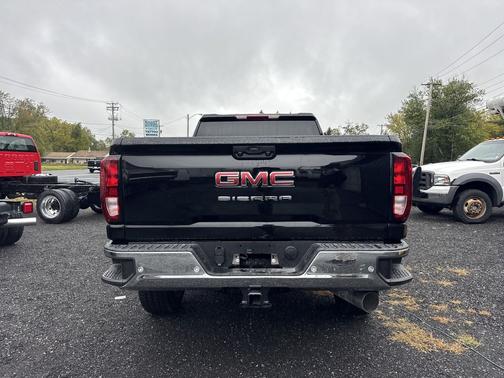 2025 GMC Sierra 2500 Base