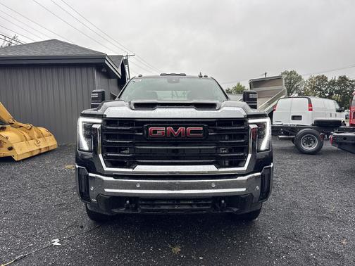 2025 GMC Sierra 2500 Base