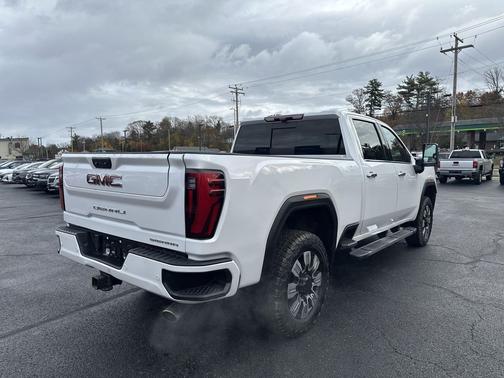2024 GMC Sierra 2500 Denali