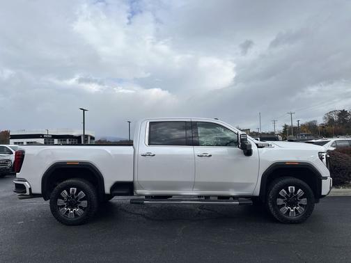 2024 GMC Sierra 2500 Denali