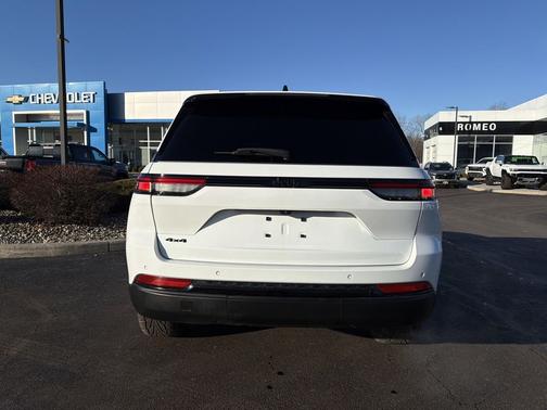 2024 Jeep Grand Cherokee Altitude