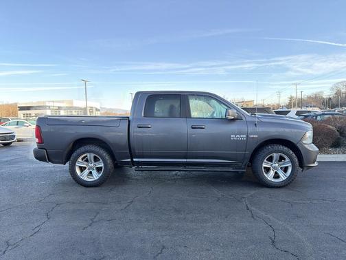 2017 RAM 1500 Sport