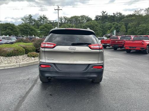 2016 Jeep Cherokee Sport