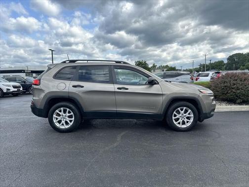 2016 Jeep Cherokee Sport