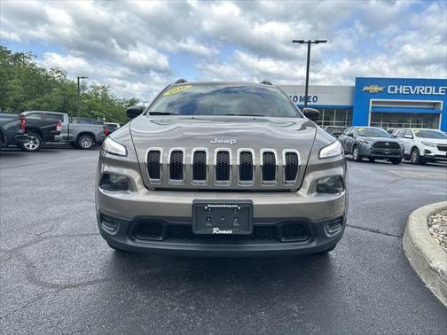 2016 Jeep Cherokee Sport