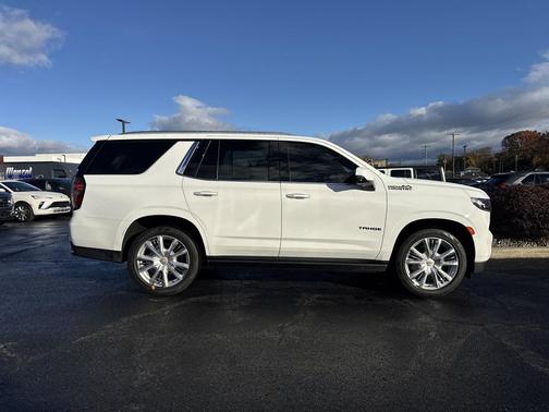 2021 Chevrolet Tahoe 4WD High Country