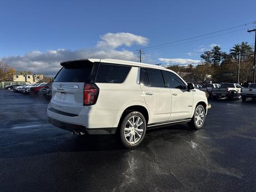 2021 Chevrolet Tahoe 4WD High Country