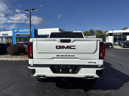 2022 GMC Sierra 1500 AT4