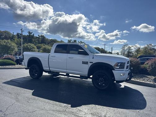 2017 RAM 2500 Big Horn Crew Cab 4x4 6'4' Box