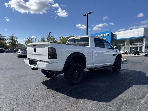 2017 RAM 2500 Big Horn Crew Cab 4x4 6'4' Box