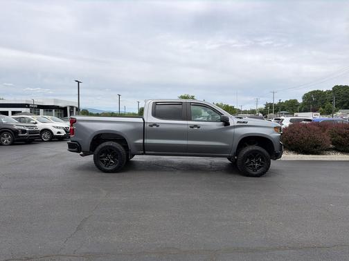 Satin Steel Metallic 2022 Chevrolet Silverado 1500 Limited Custom Trail Boss