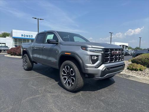 2025 GMC Canyon Base