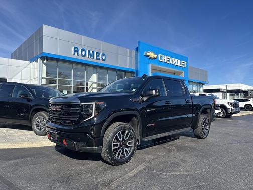2023 GMC Sierra 1500 AT4