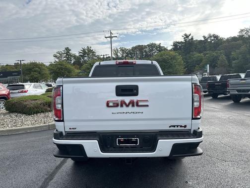 2022 GMC Canyon AT4