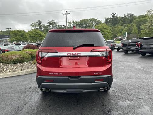2022 GMC Acadia AWD AT4