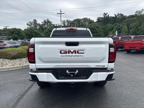 2025 GMC Canyon Base