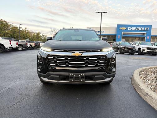 Mosaic Black Metallic 2025 Chevrolet Equinox 1LT