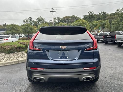 2020 Cadillac XT4 Premium Luxury