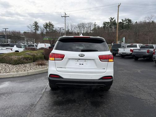 2017 Kia Sorento LX