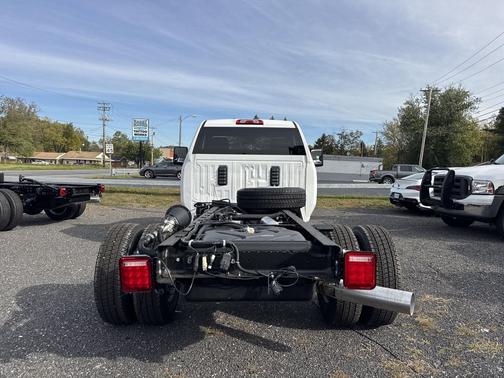 2025 GMC Sierra 3500 Base