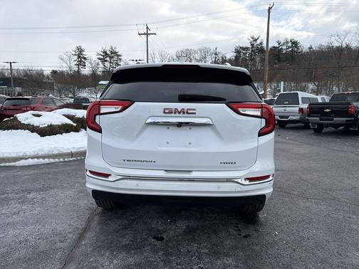 2022 GMC Terrain Denali