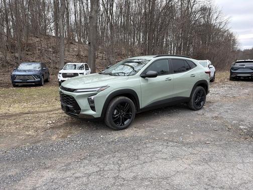 Cacti Green 2026 Chevrolet Trax FWD ACTIV