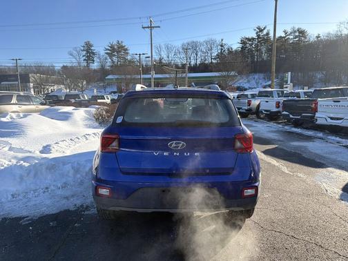 2025 Hyundai VENUE SEL