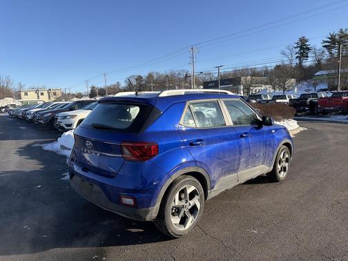 2025 Hyundai VENUE SEL