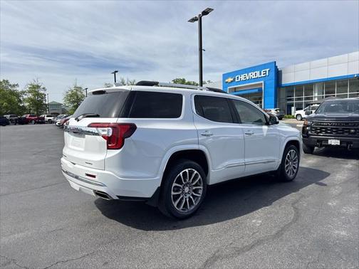 2023 GMC Acadia Denali