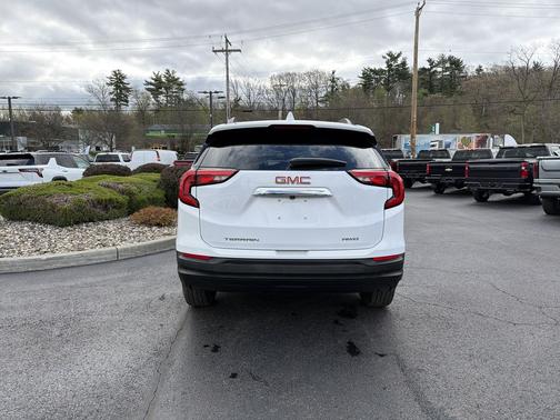 Summit White 2021 GMC Terrain SLE