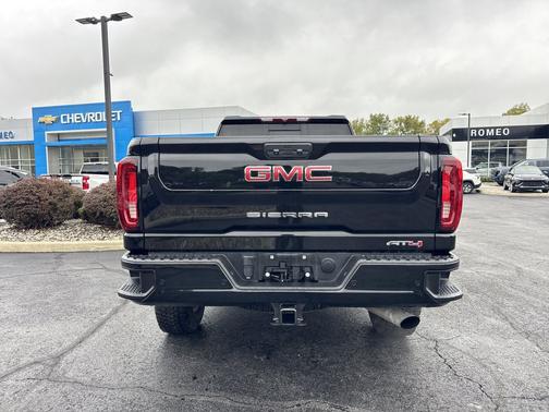 2023 GMC Sierra 2500 AT4