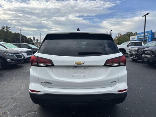 2022 Chevrolet Equinox LS