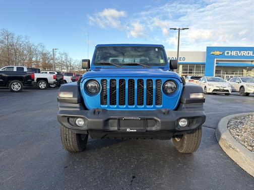 2020 Jeep Gladiator Sport S