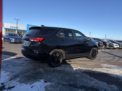 2023 Chevrolet Equinox LS