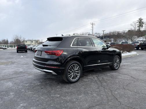 2022 Audi Q3 40 Premium