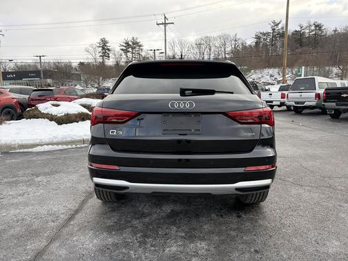 2022 Audi Q3 40 Premium