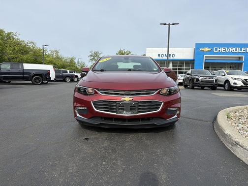 Cajun Red Tintcoat 2018 Chevrolet Malibu LT