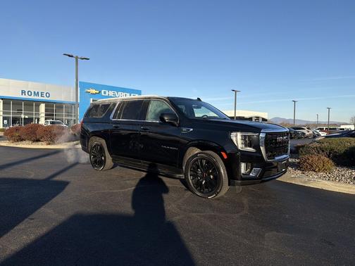 2022 GMC Yukon XL SLE