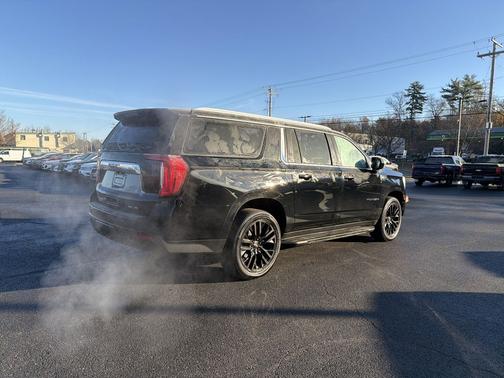 2022 GMC Yukon XL SLE