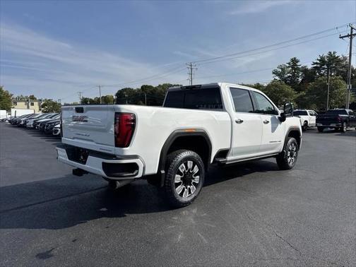 Summit White 2024 GMC Sierra 2500 Denali