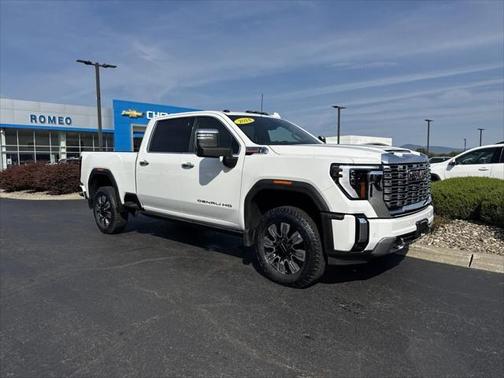 Summit White 2024 GMC Sierra 2500 Denali