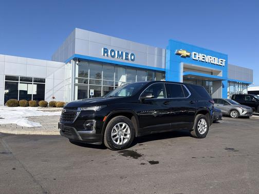 2023 Chevrolet Traverse LS