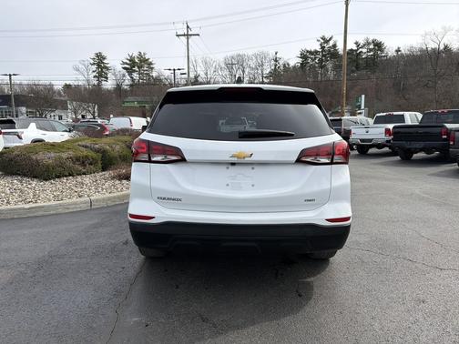 Summit White 2024 Chevrolet Equinox LS