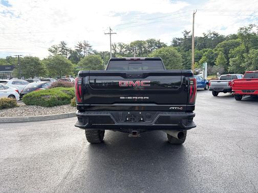 Onyx Black 2024 GMC Sierra 3500 AT4