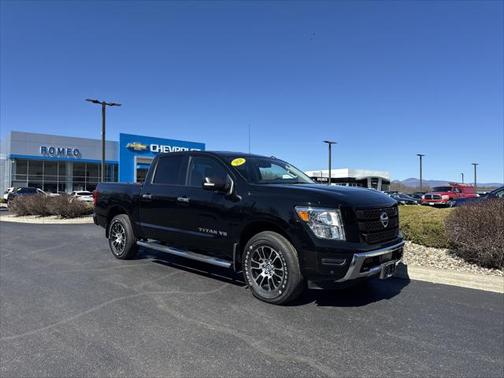 2020 Nissan Titan SV