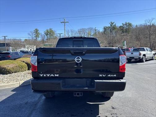 2020 Nissan Titan SV