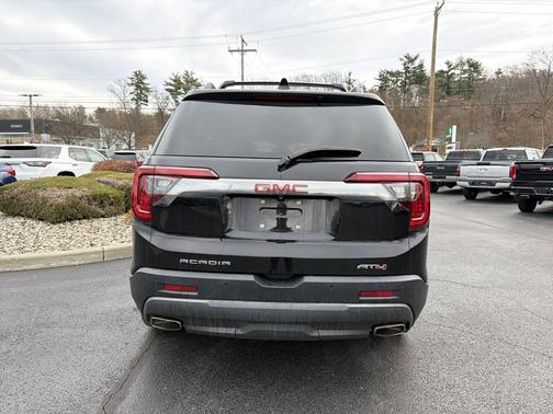 2021 GMC Acadia AWD AT4