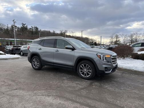 2023 GMC Terrain SLT